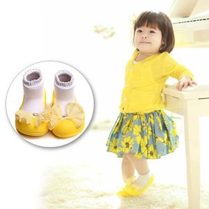 Giầy tập đi Attipas Crystal Yellow AQ03 -giày bé gái tập đi, giầy xinh cho bé gái 1 tuổi